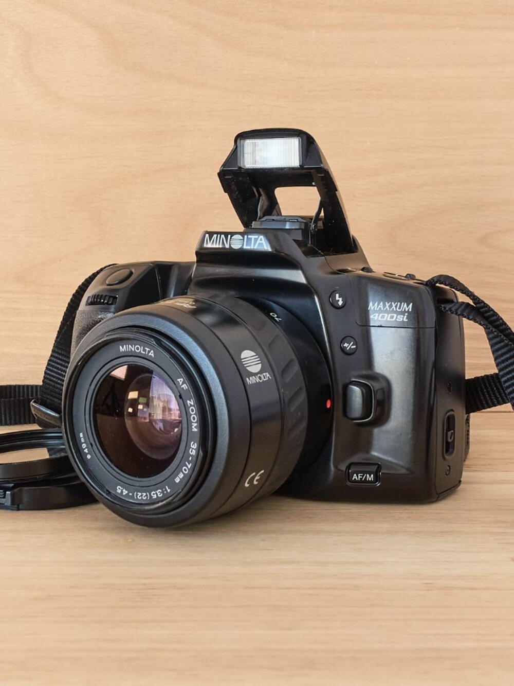 Minolta Maxxum 400si 35mm Film SLR Camera with AF 35-70mm Zoom Lens